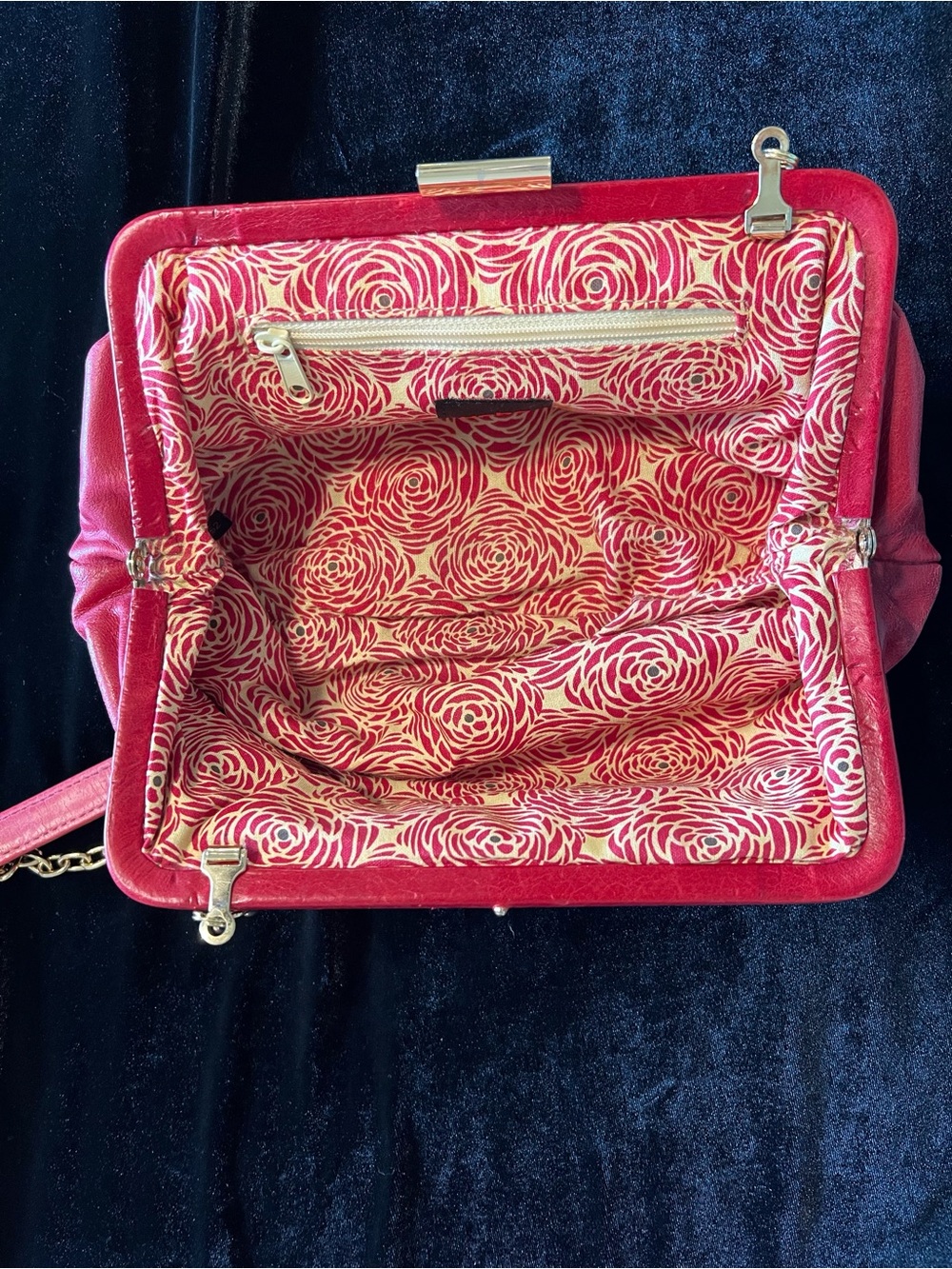 HOBO Red Leather Pleated Chain-Handle Shoulder Bag - Picture 4 of 9